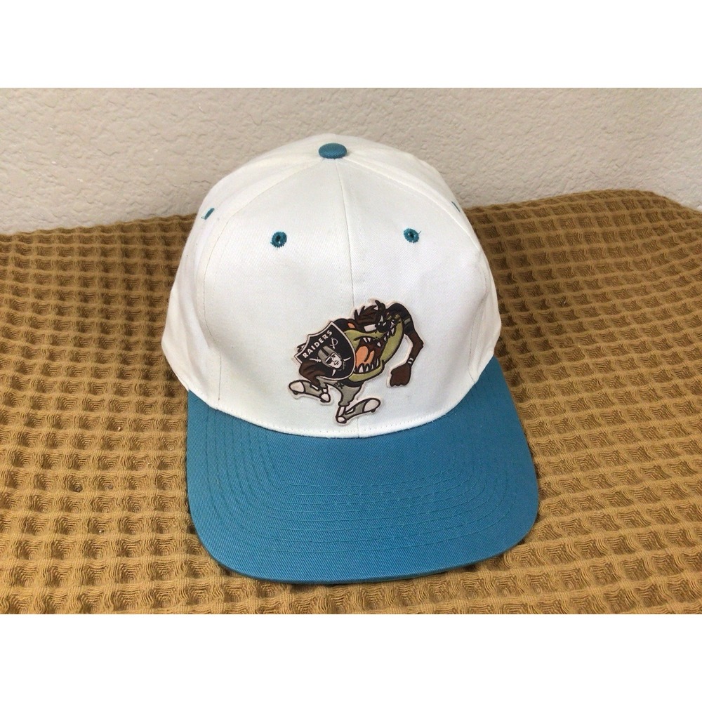Vintage 90's Oakland Raiders Tasmanian Devil TAZ White Teal SnapBack Hat